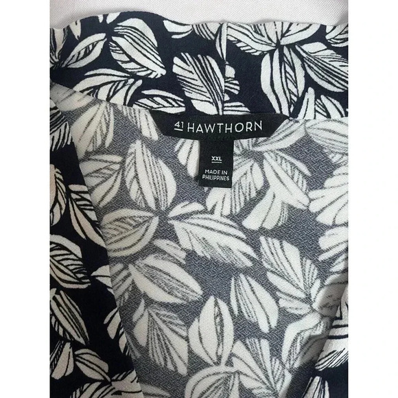 41Hawthorne Henri Ruched Knit Wrap Top (Black Floral) - XXL - Picture 6 of 7